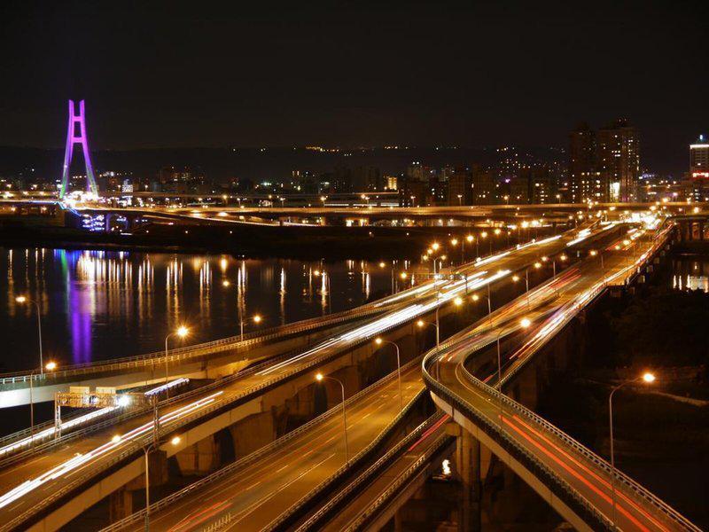 5483F8F5DF2B98145B9AC5125CBF9D85