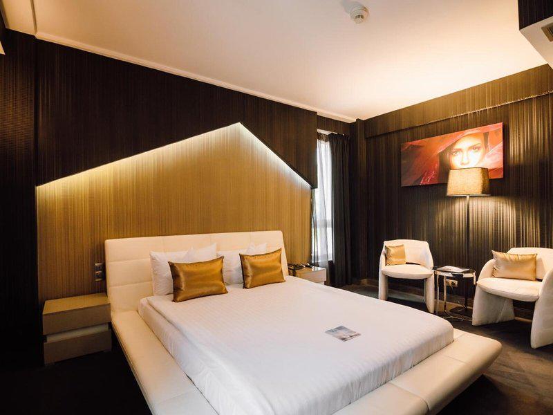 2356A0CB121B949A8A565DC7C651AF93