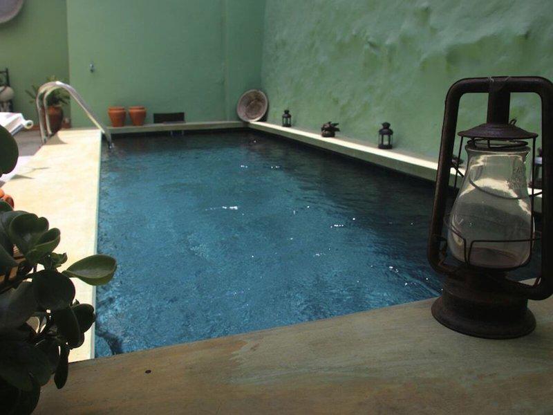 7660385BBECFDDDD15552CECEE3B6B78