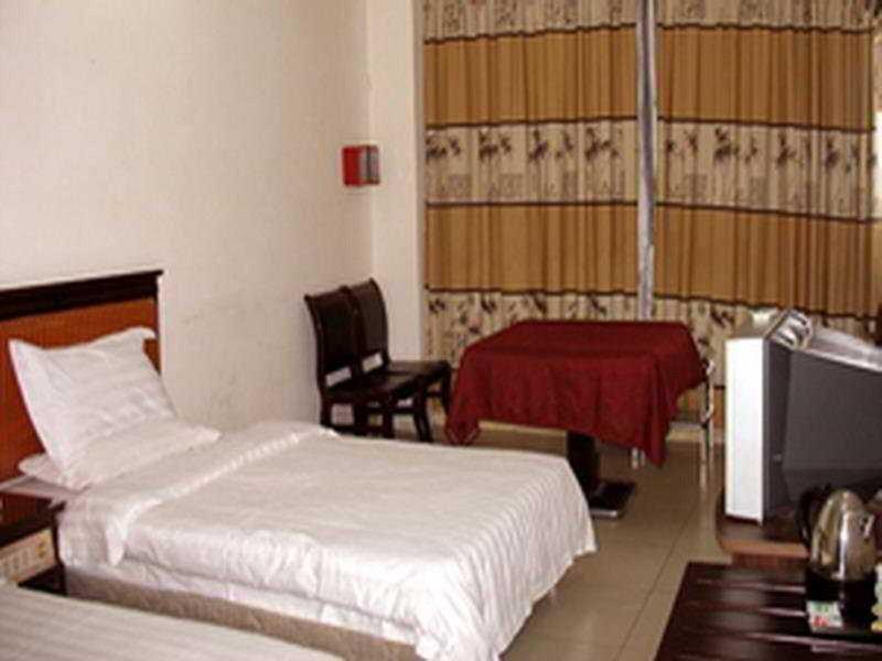 C07AD92F55D83143918F49AEE4A2E2FD