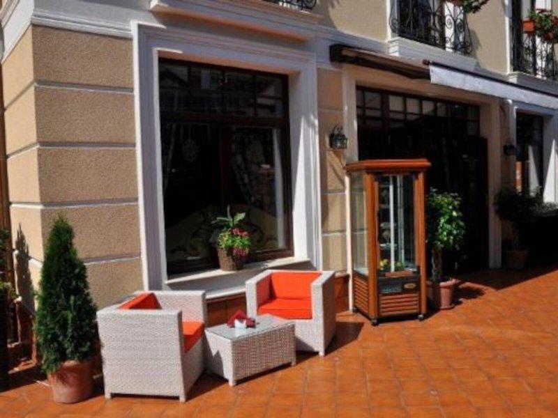 AD6CC7E906A65F3ABF01BAFAF1235F09