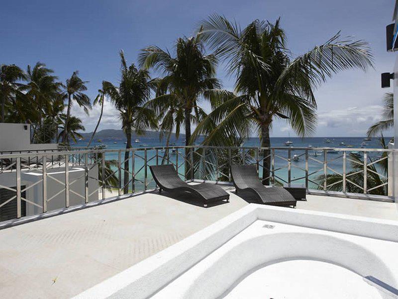 6AAAB59E572CA6467D6648F4D5BF53CB