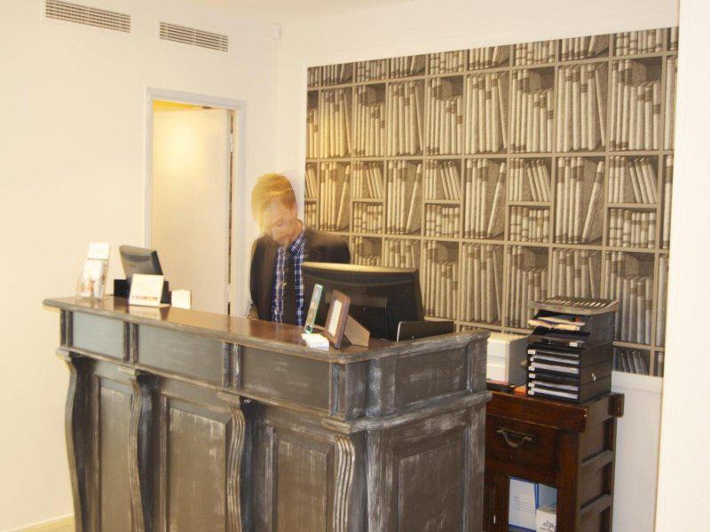 F2AC08F0425F1F0B21836CA6E24F3E6A