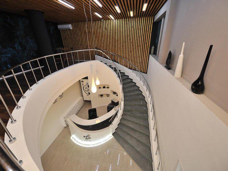 B9ED498B8C844471DCC25A826DFFD8F7