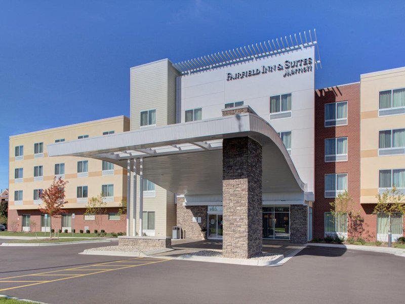 53A2CF703AAD18E444FC31EFC4CEC906