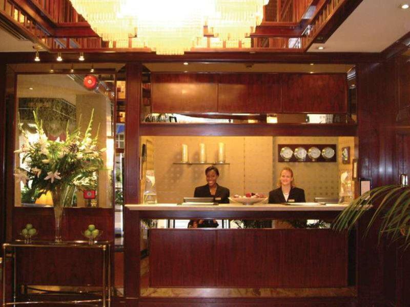 B00F2D977DEDA51483719336FFE1B0FE