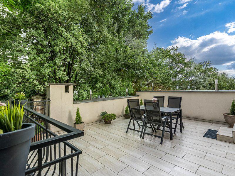 BB6A510A9C60026DAE8D6B2559CAE989