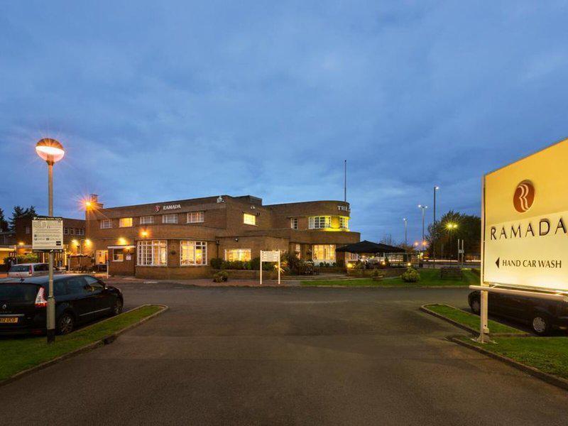 F829179BF8A3327F5C80483A5FF90C06