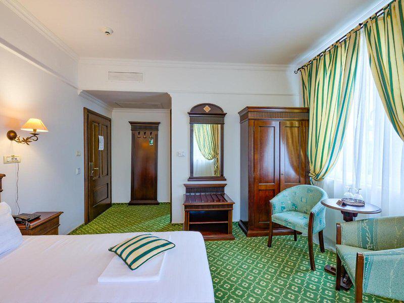 8BD51981FE587F1359AB5B93B064D7D1