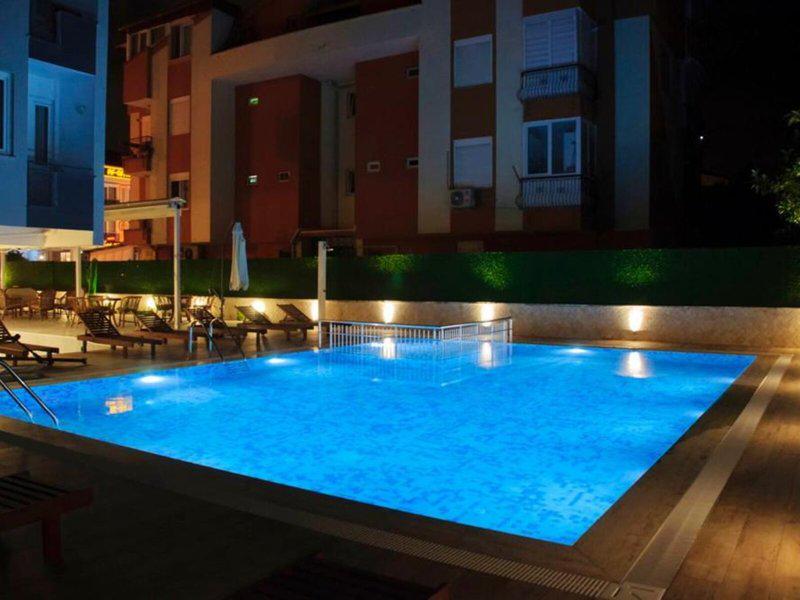 FB58B77DEF0D3B45569160FEA84B148B