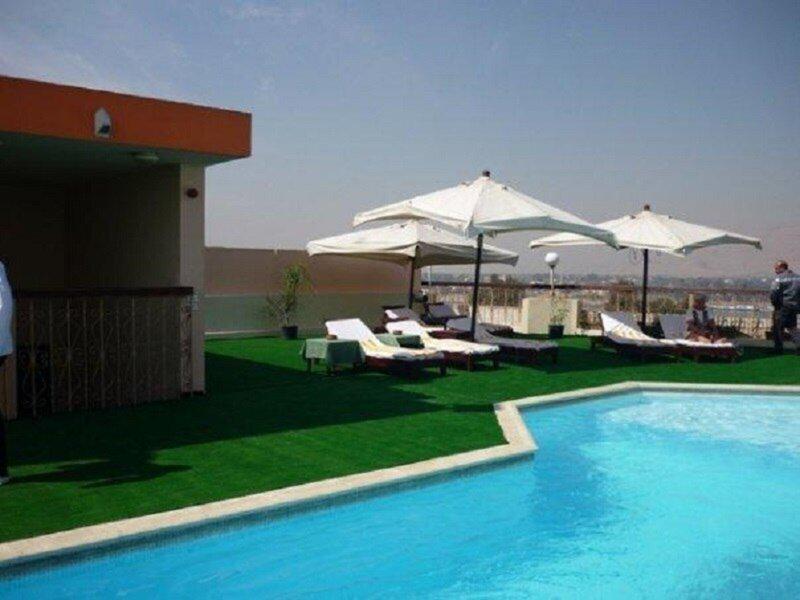 66E0E9839A9613DD032ADDA5753701B9