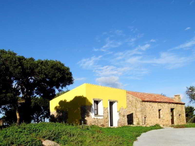 83828F8427E27CF3BE4BC98E4985440B