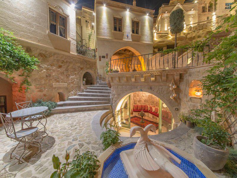 0C25571845BF69613B48486B5DF33399