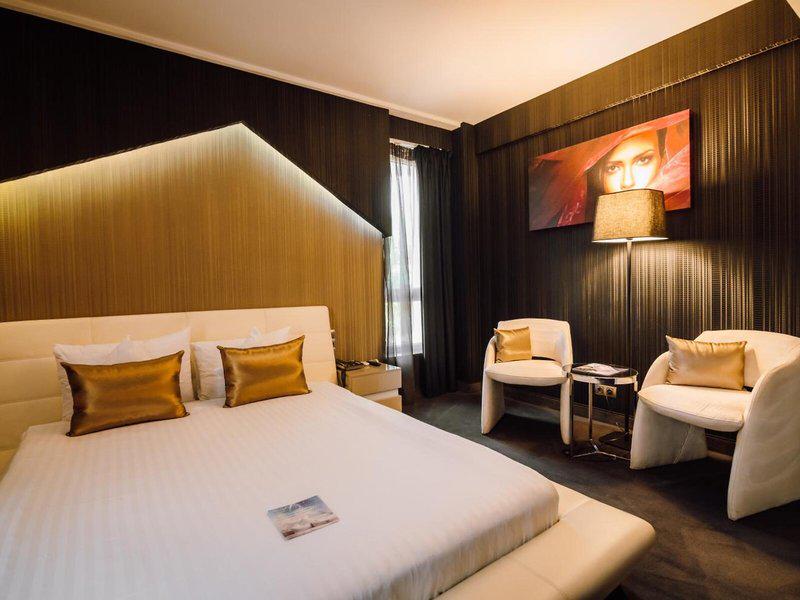 848881534EA54EAFDC7BD74826ECC05F