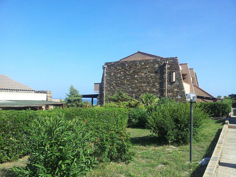 665602B4532A5BC79762CAE1941642E6