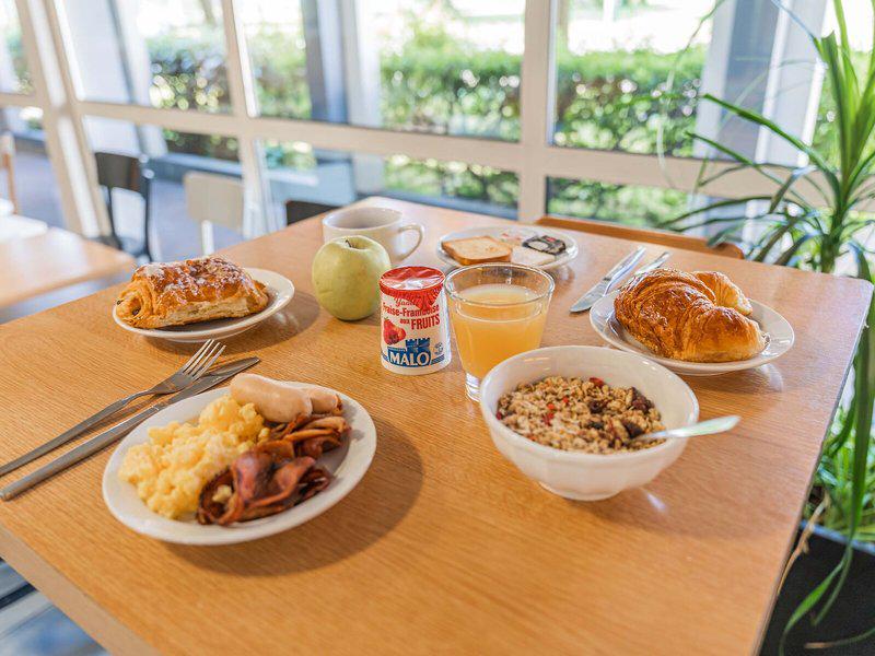 104EDEF7A2945D96156AE012A031229E