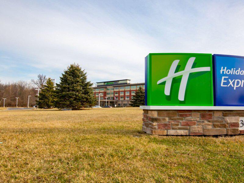 8B36AA4F57599A1D5758F8174757BD9E