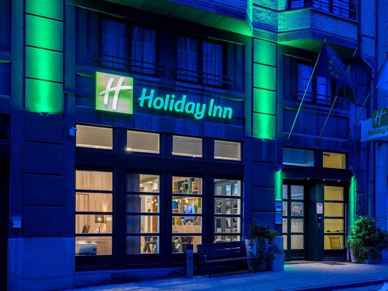 375AA8015AE36D144D107BB85F1499A5