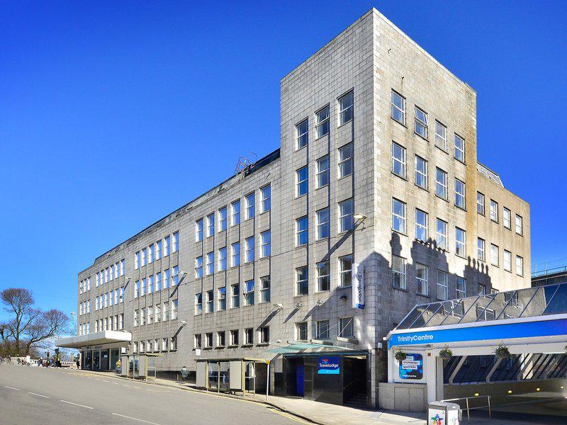 9F1D03E4B01EBE35F7B7AF582D3F8E93