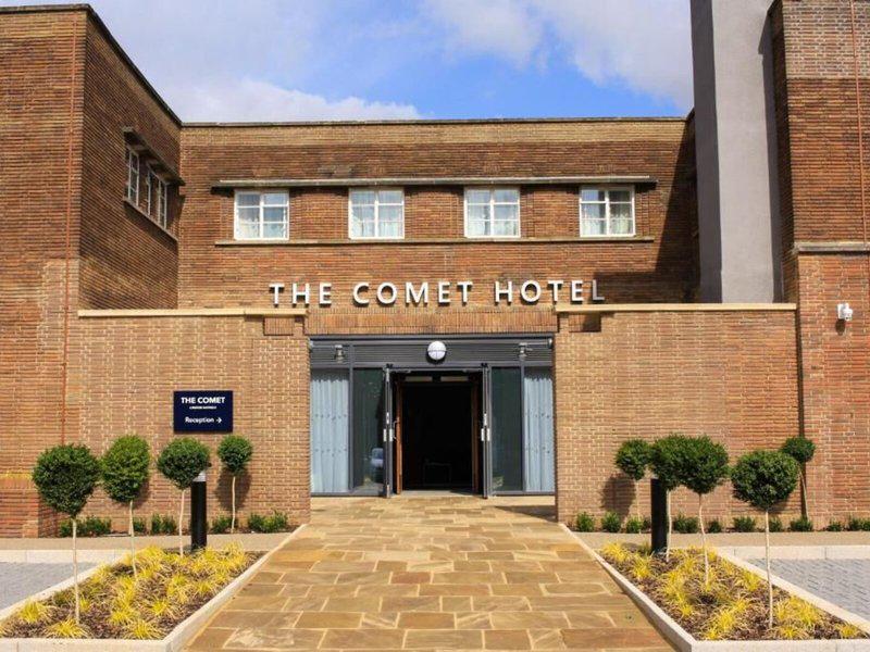 10CEE15E2374E0F7E34A8531B0714670