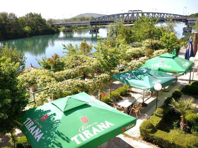 539572B34DEFC4F15F133141817ABA5D