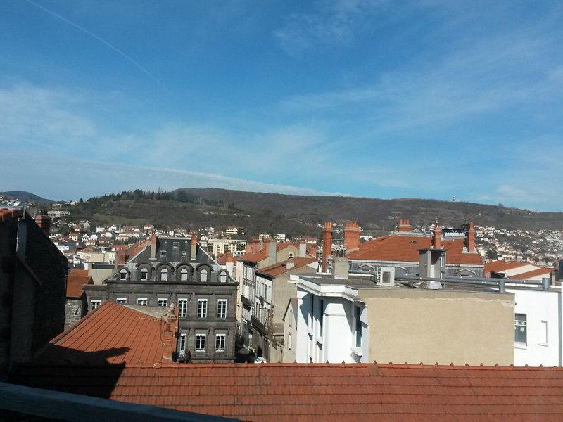 DFF00B6BF5EDEBF58EF736736BC83A06