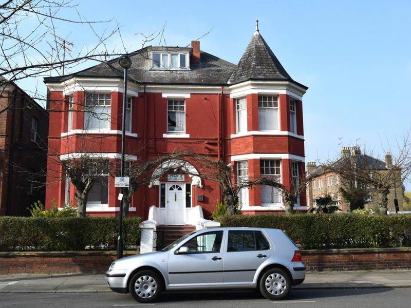 95F4163239A7A6EB3B23A587DEA4426F