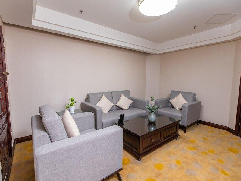 6DA25351D0DA685E8080D735FBF8C379