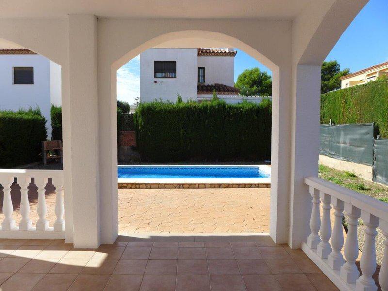 2359A117292A7627344DF1C53E942D63