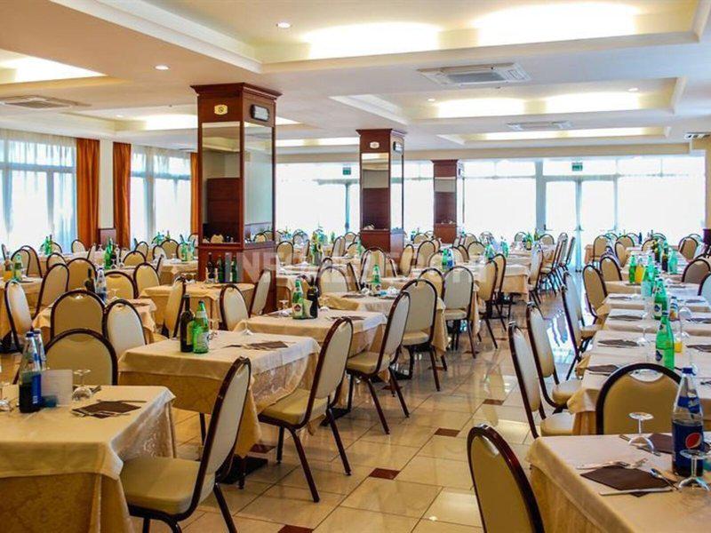 E38C3FEBBDA590BF91C4CF1B8128B355