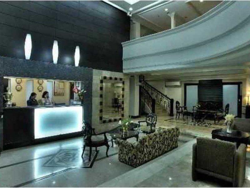 8989185B7782DC9AABB2D8325D5CC38F