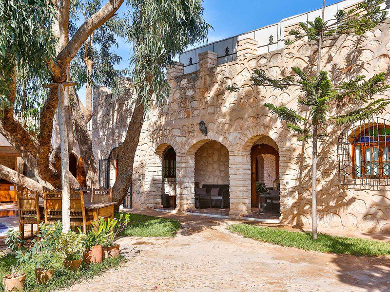 EE5179FBFFAA6757657CB1CB77594FA9