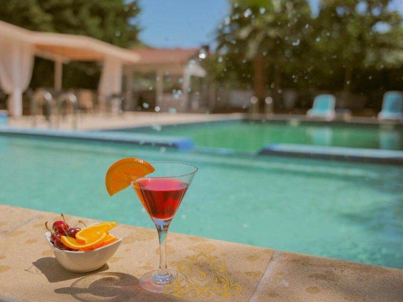 70E5C372D7FB9595942C881B78585F62