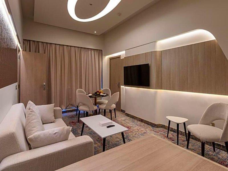 B4ACB4C35182C3F62B2ACE753CCAAEEE