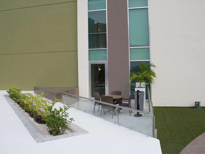 E70487D15A0C7BFD893AC05B23D3B6F4