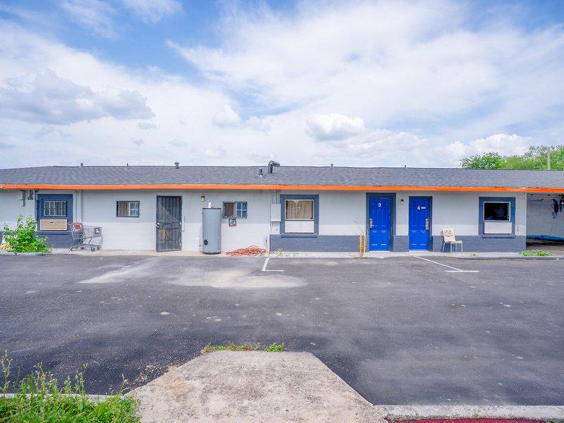 920F49CDDA218BE76D887EFF62934E8D