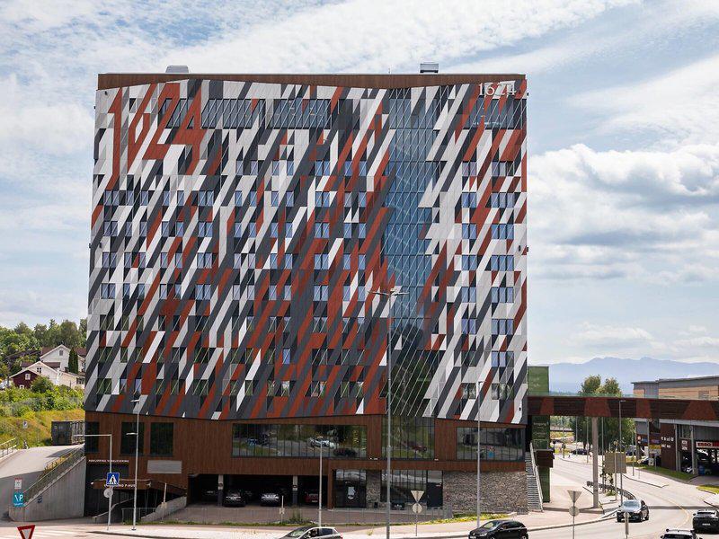 A45683CF7C1E0C4542D3CB184E12D4E2