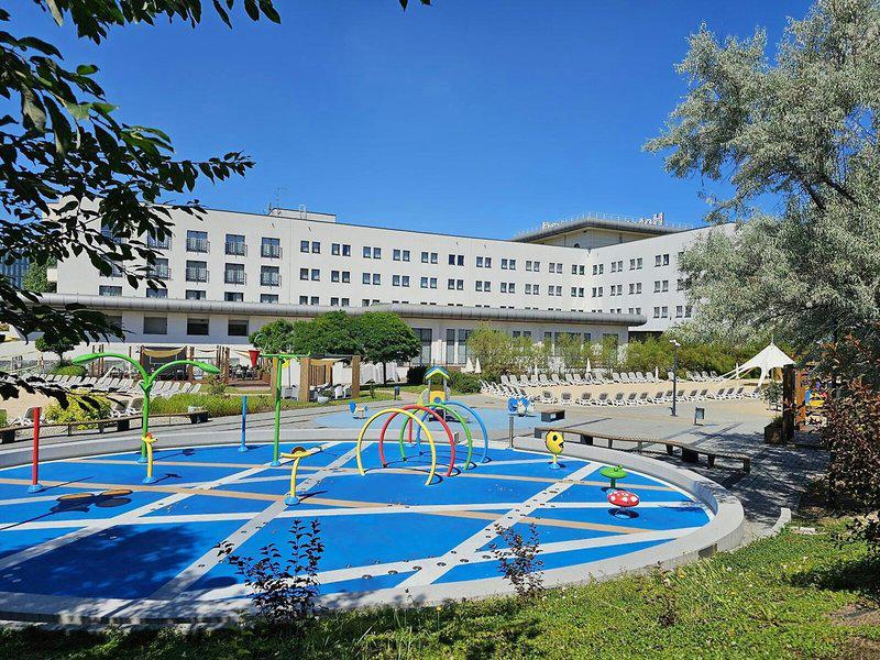 D43F84758F8E3750FB6D7798DE4BCBAD