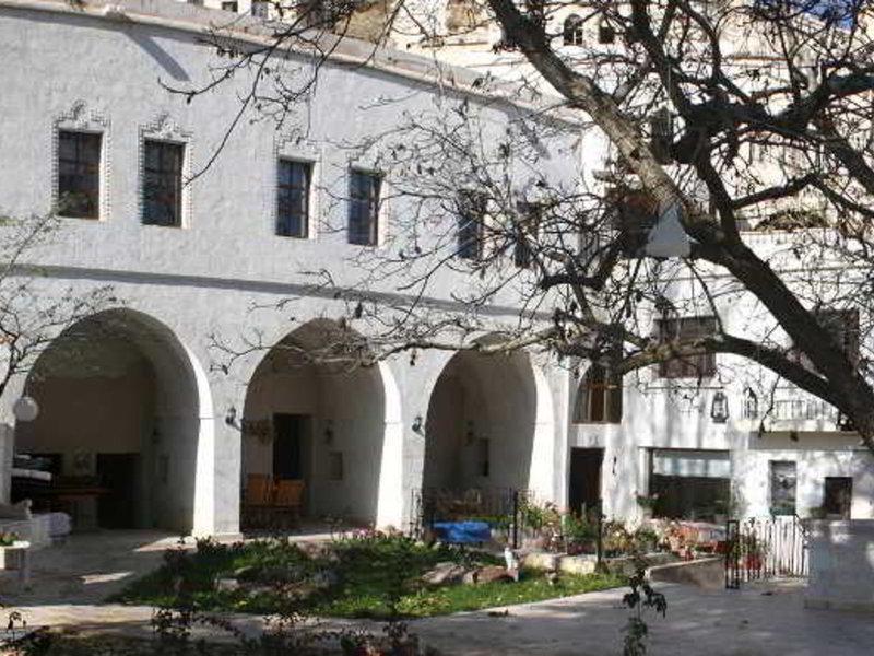 343269DB58B629A2EEC85841A25C65BD