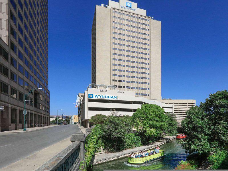 E5DD35F95B4357222937D5ADDD9B384C