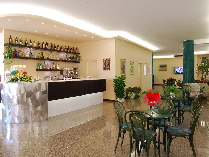 E9B1DAD83B9D7444DAC2E08169670428