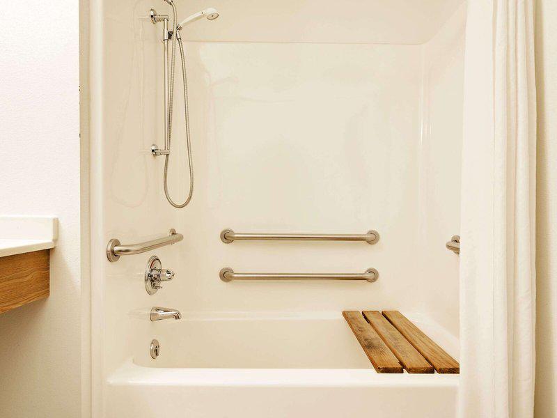 F4DCFC30CE4EB2E5B7288E95DB7E256F