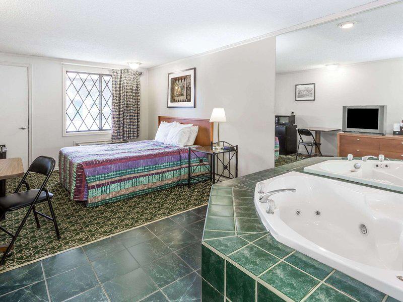 98FC6D1239B8C27F5AD7F2B041225E9A