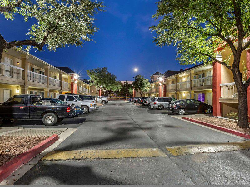 1C14B263238A3E9AF6B1F010BA4E26C0