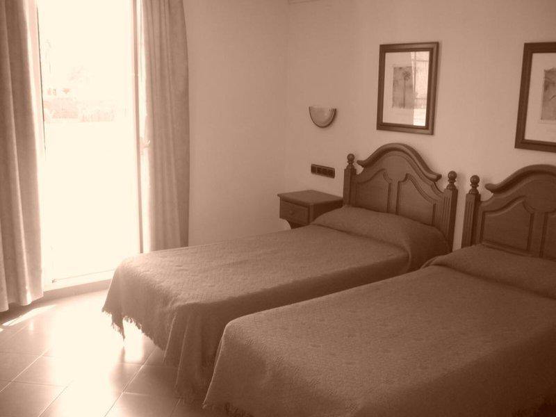 90AD334FFECCA22B2FF8EB40C4510EBB