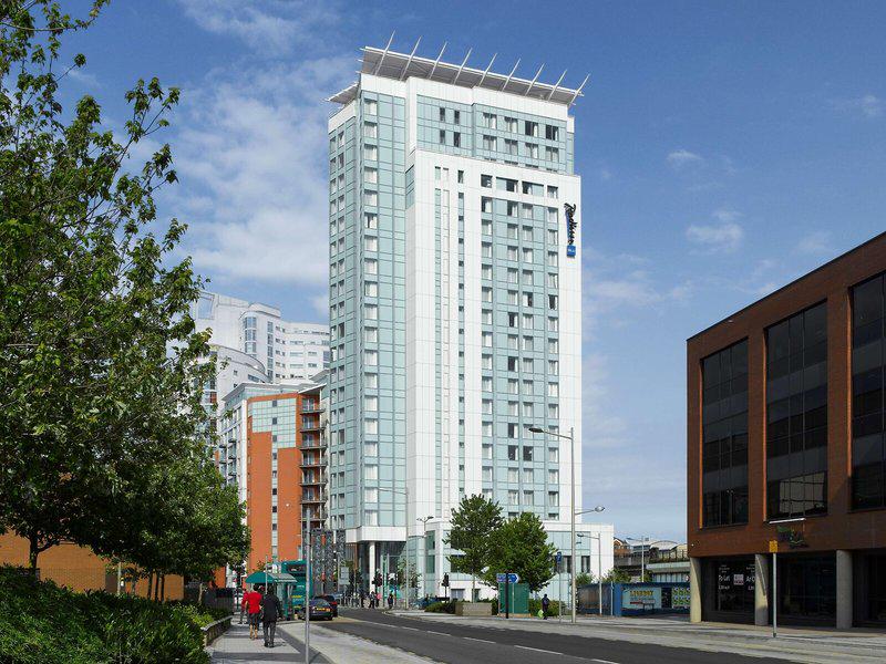 EB6508F3C71C1FB3FBCBFDC2F873A743