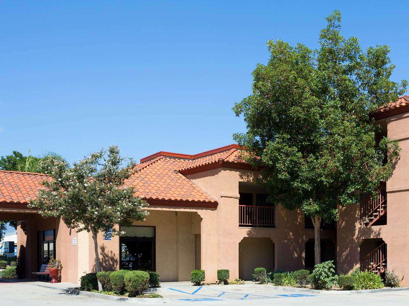 4300DFE59DFF0C0139E3FC47C6F73F92