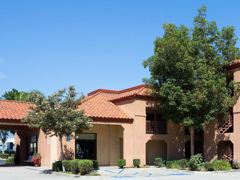 40C134C1BF3DBC243A1495D2BF272B53