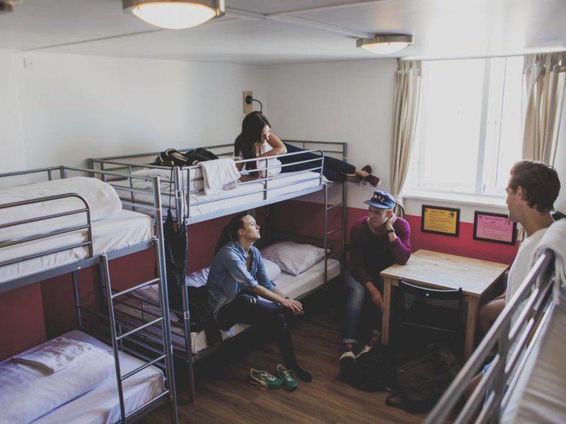 7A959F3137E74FC087316D3AF1B8DA6E