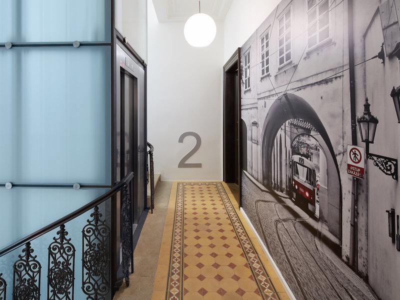 B4412A2CF64CB22613C1DDC2471F2642